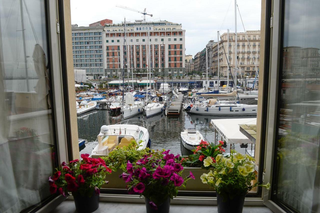 Casa Del Porto Al Borgo Marinari Villa Napoli Exterior foto