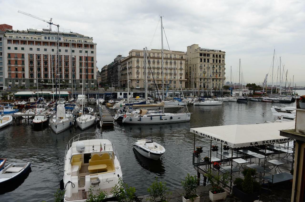 Casa Del Porto Al Borgo Marinari Villa Napoli Exterior foto